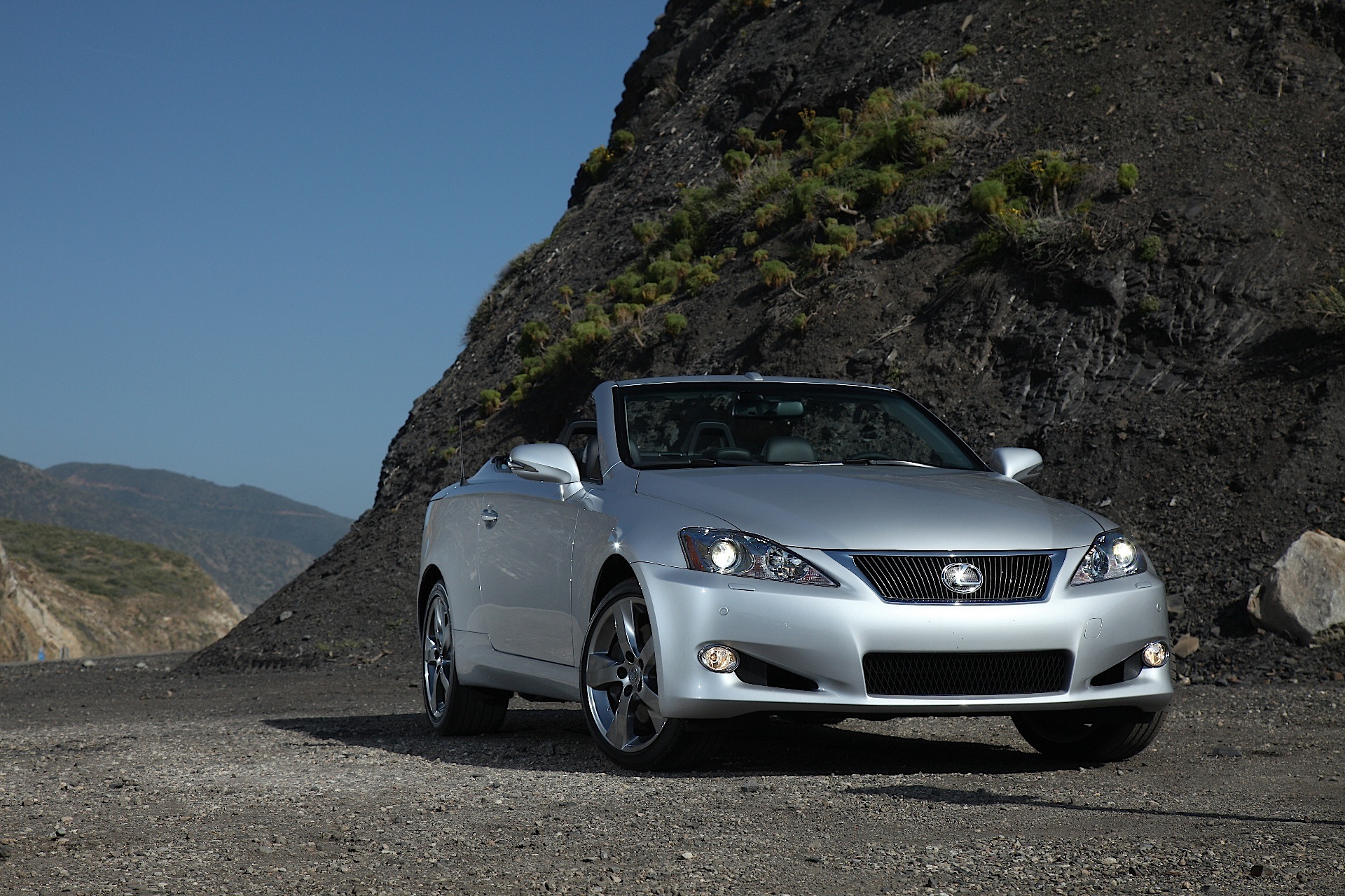Lexus Is photo 24