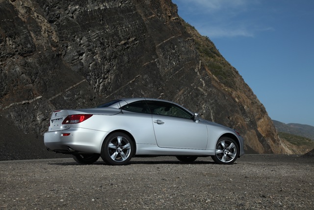 Lexus Is photo 29