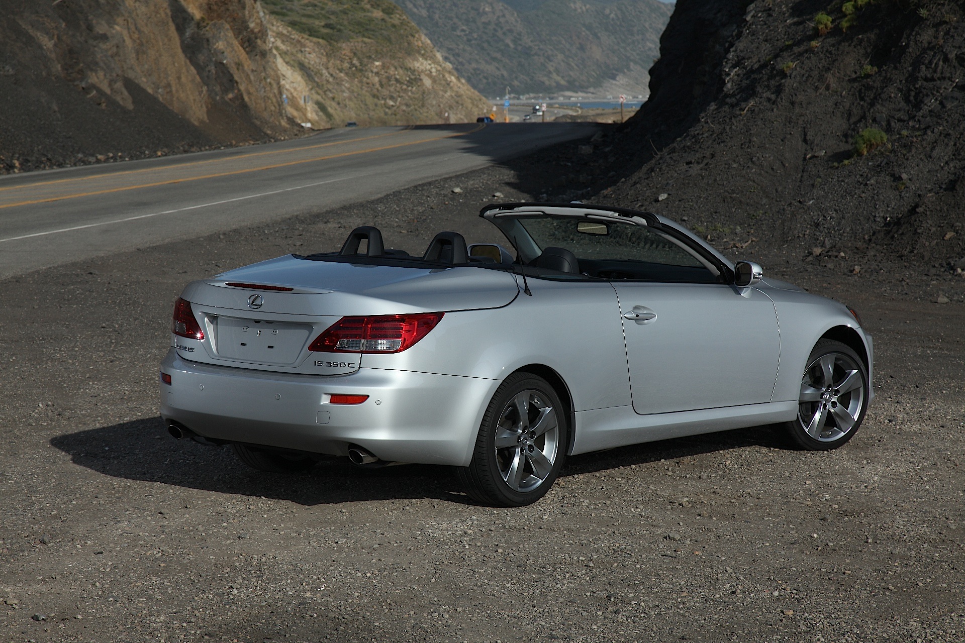 Lexus Is photo 30