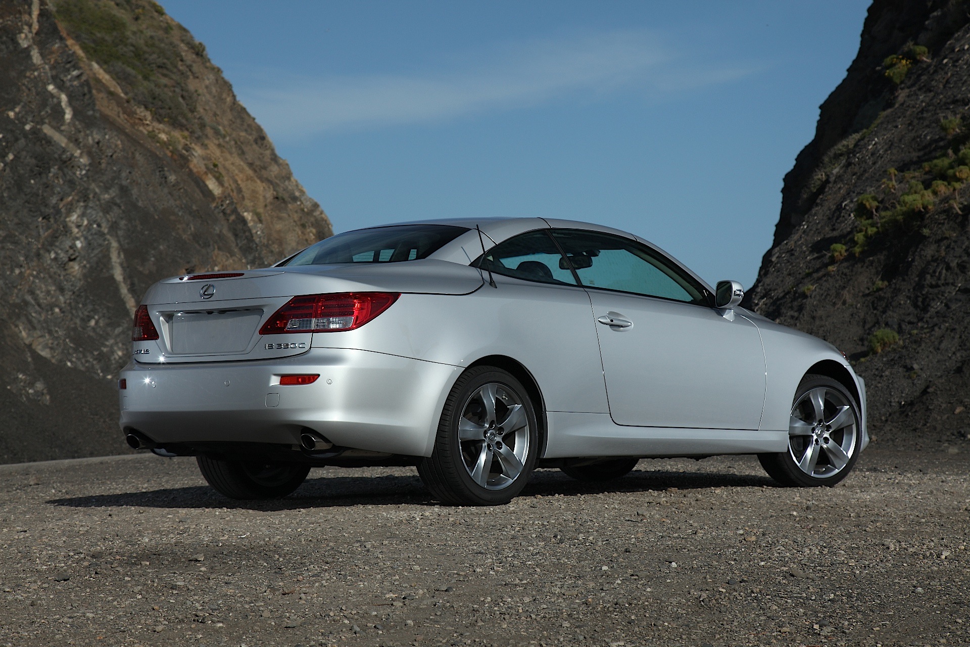 Lexus Is photo 31