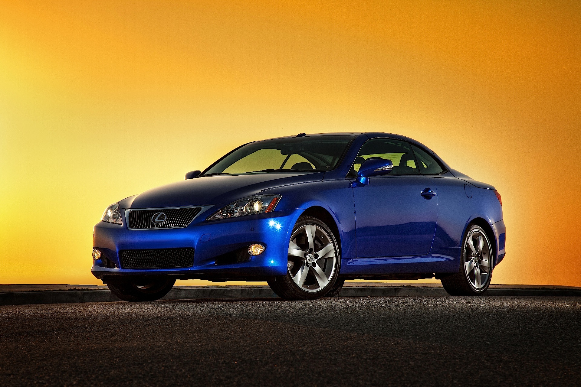 Lexus Is photo 34