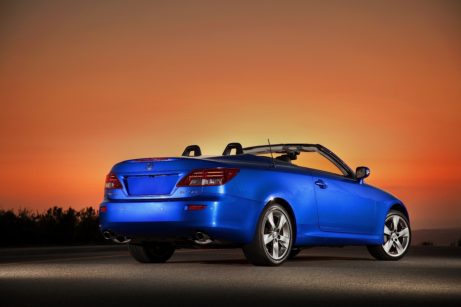 Lexus Is photo 35