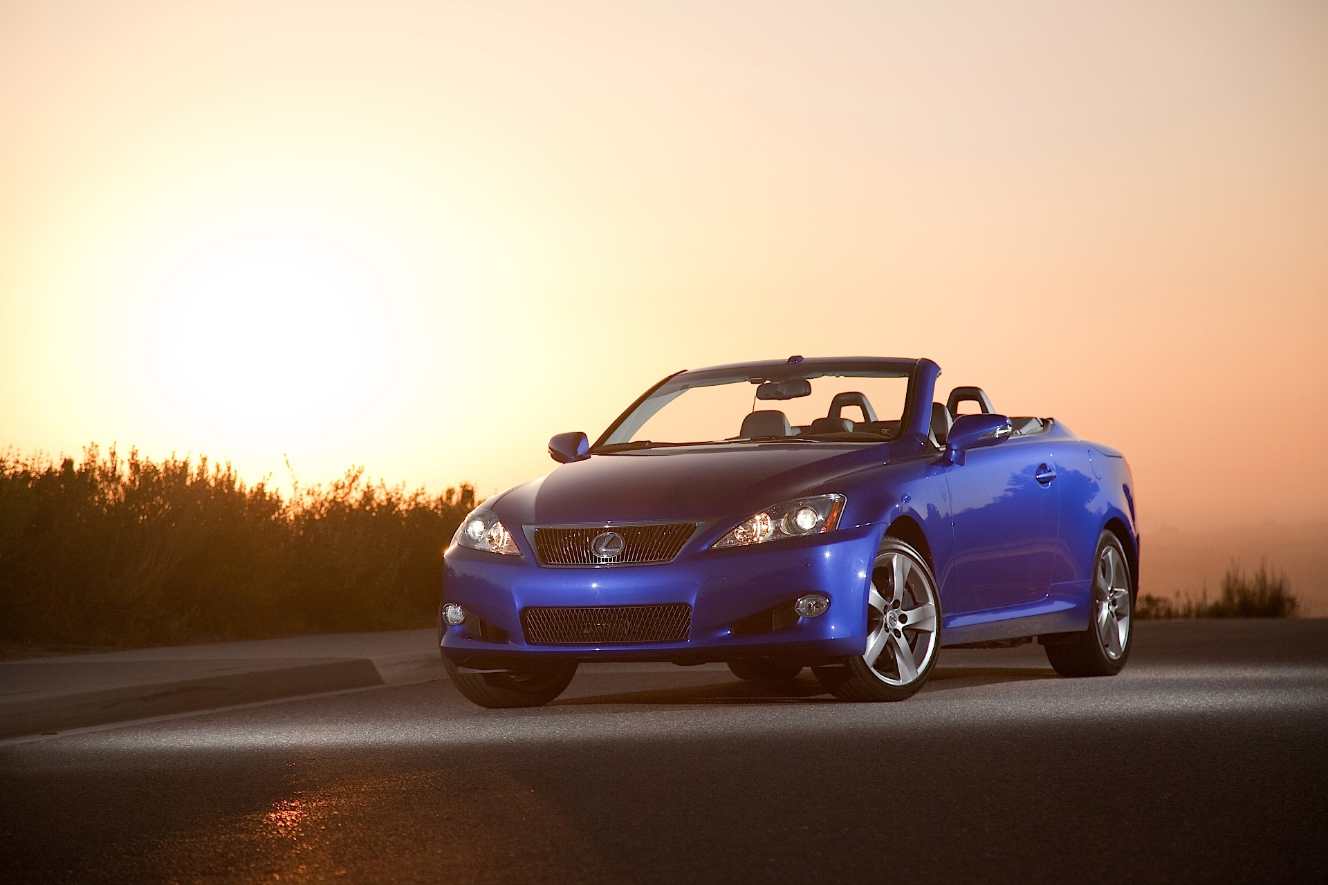 Lexus Is photo 37