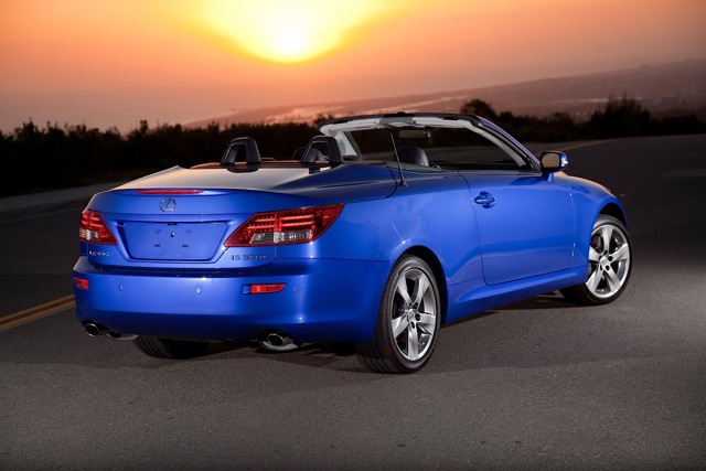 Lexus Is photo 38