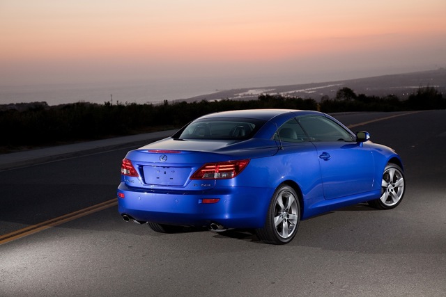 Lexus Is photo 40