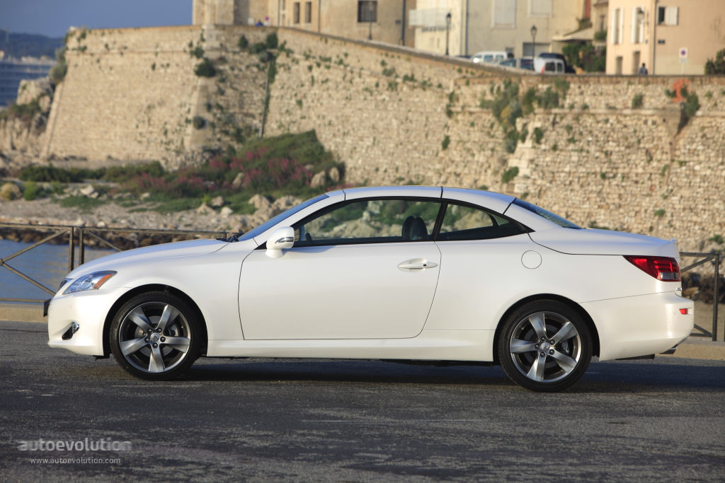 Lexus Is photo 10