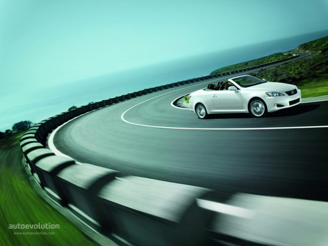 Lexus Is photo 2
