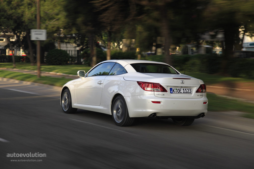 Lexus Is photo 9