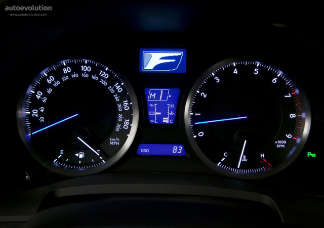 Lexus Is photo 9