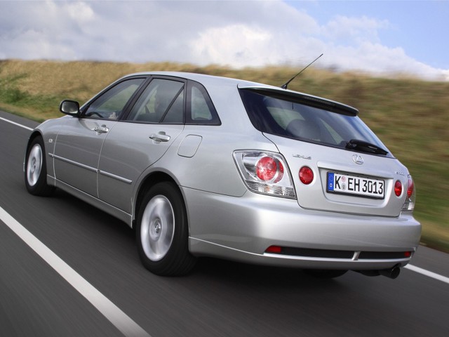 Lexus Is foto 5