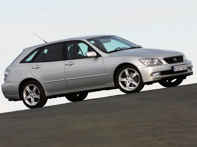 Lexus Is foto 6