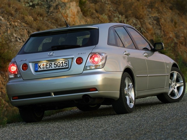 Lexus Is foto 7