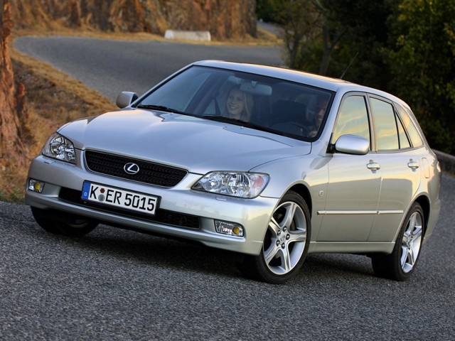 Lexus Is foto 8