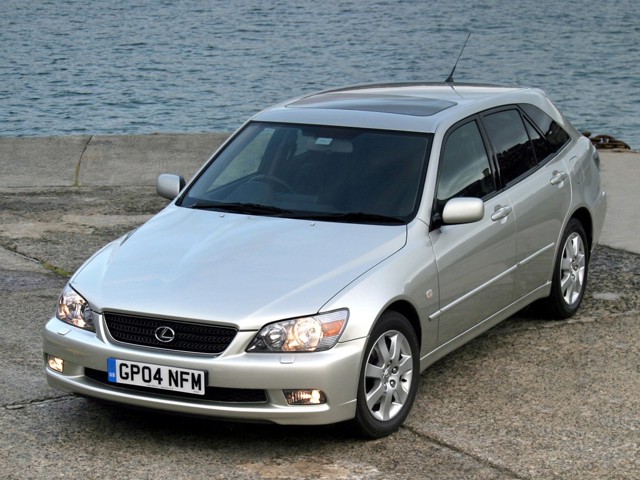 Lexus Is foto 10