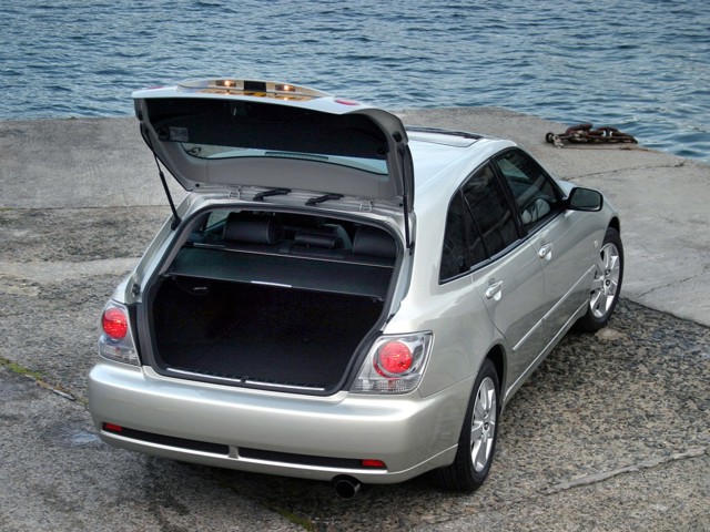 Lexus Is foto 11