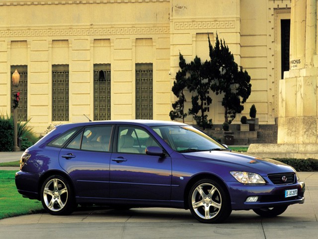 Lexus Is foto 12