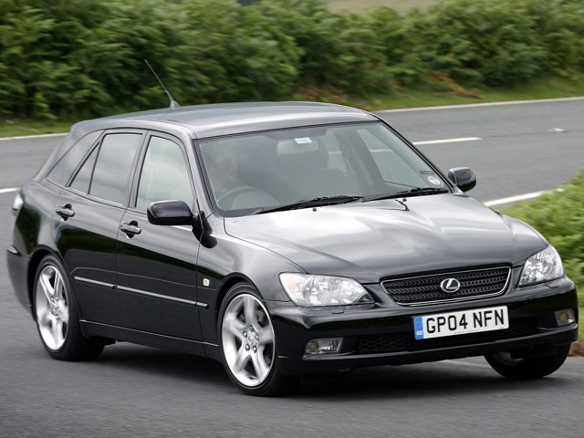 Lexus Is foto 15