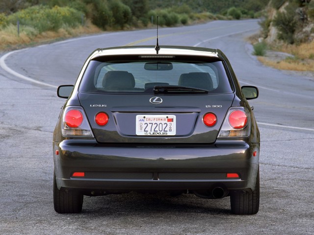 Lexus Is foto 21