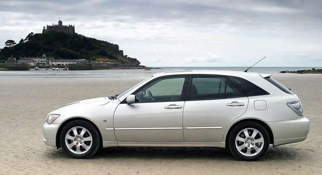 Lexus Is foto 26