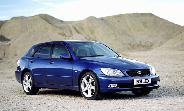 Lexus Is foto 28