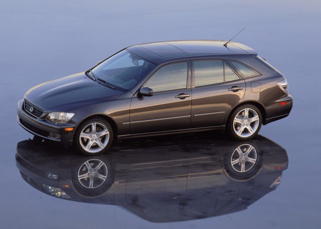 Lexus Is foto 34