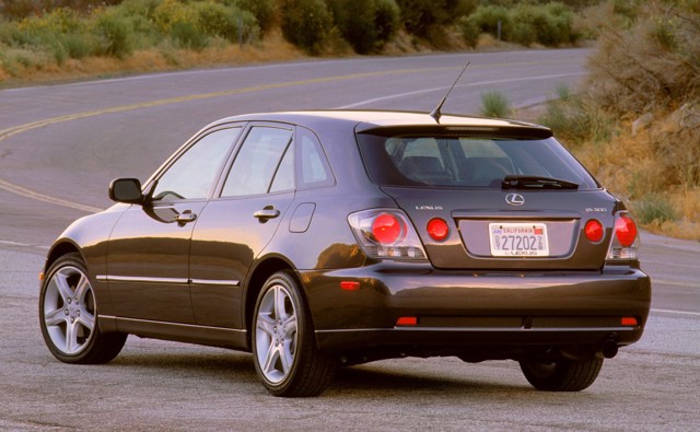 Lexus Is foto 35