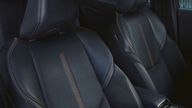 Lexus Lbx photo 88