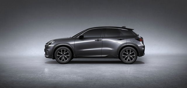 Lexus Lbx photo 7