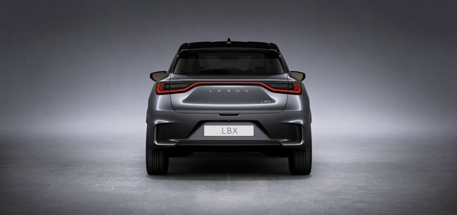 Lexus Lbx photo 8