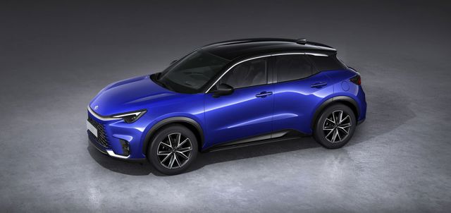 Lexus Lbx photo 34