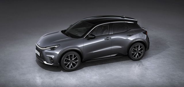 Lexus Lbx photo 35