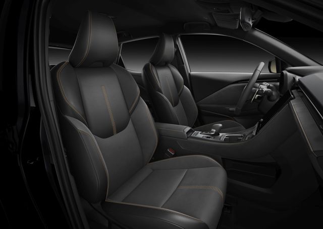 Lexus Lbx photo 60
