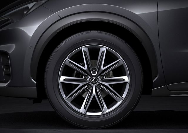 Lexus Lbx photo 40