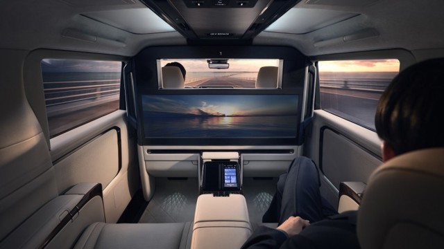 Lexus Lm photo 116