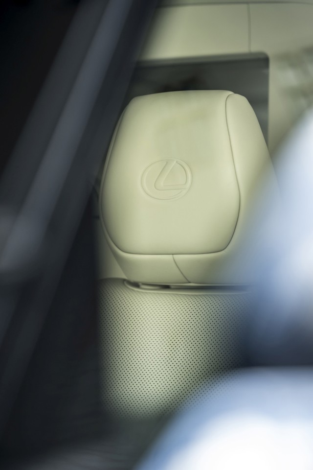 Lexus Lm photo 148