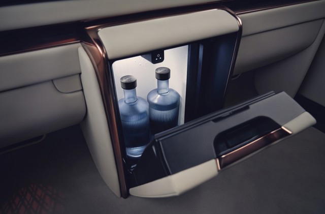 Lexus Lm photo 155