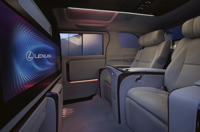 Lexus Lm photo 158