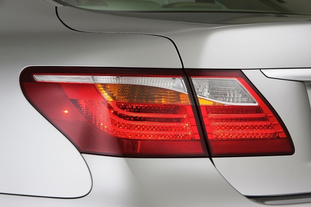 Lexus Ls photo 12