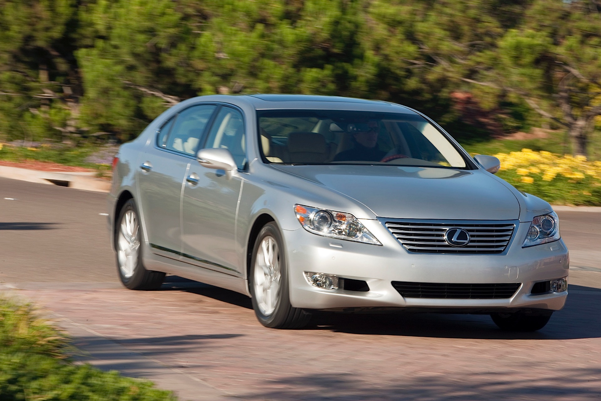 Lexus Ls photo 17