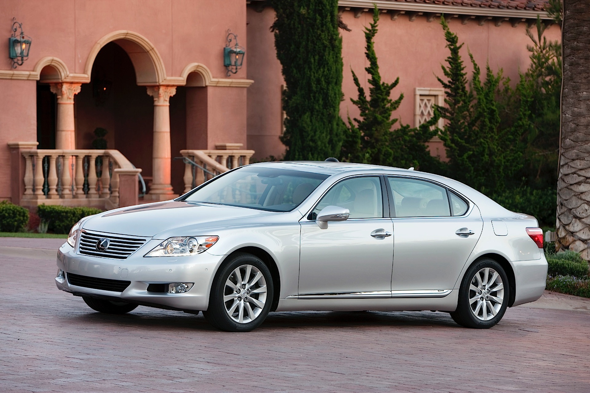 Lexus Ls photo 19