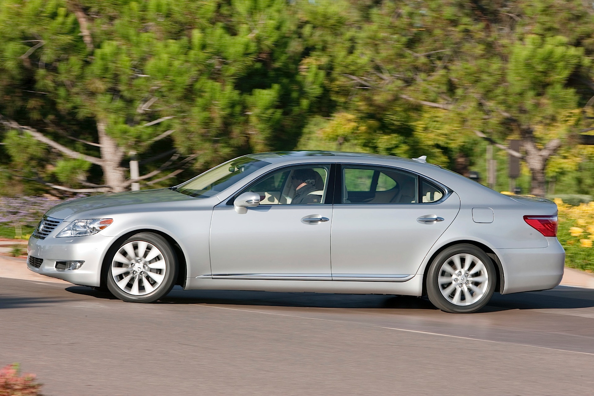 Lexus Ls photo 22