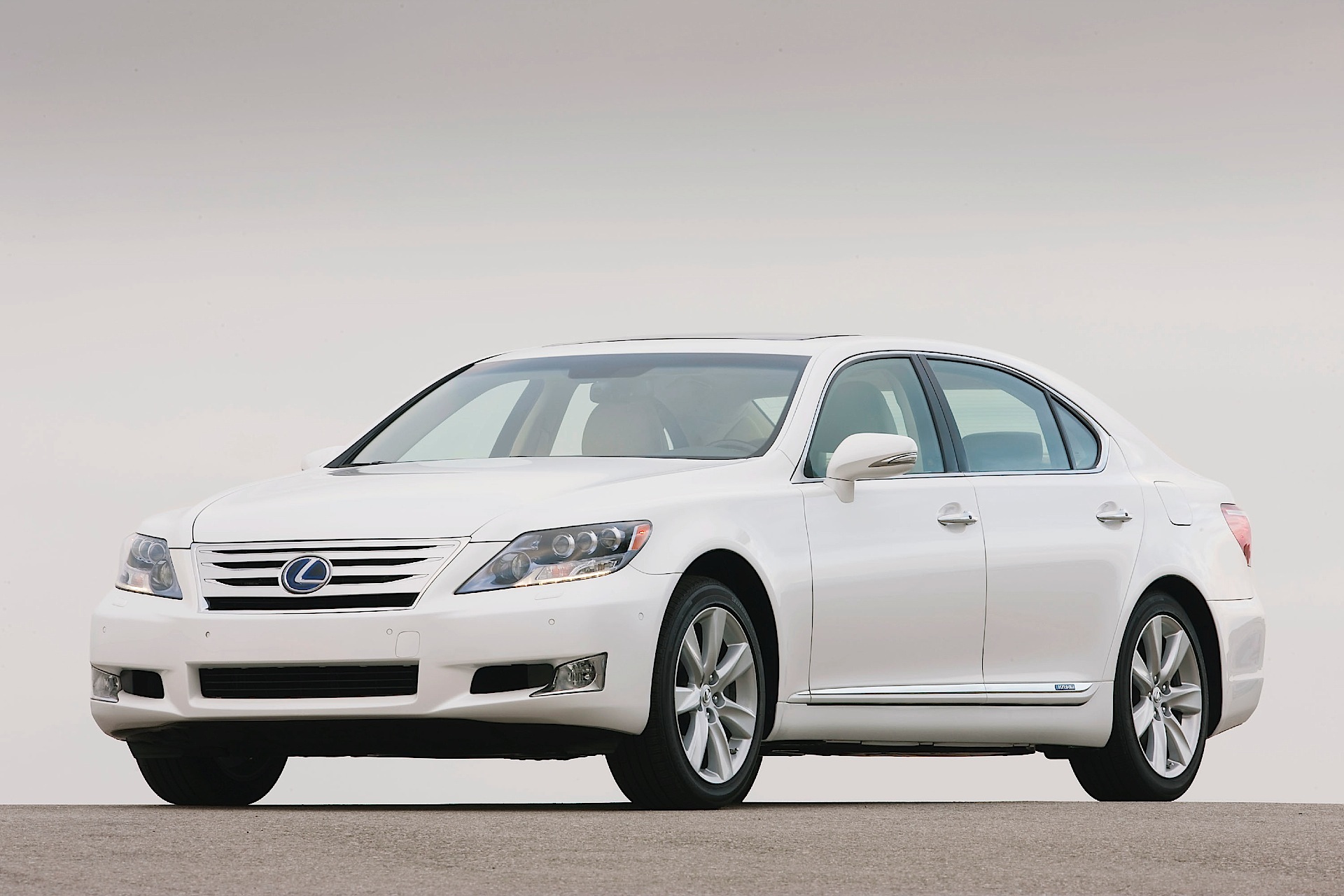 Lexus Ls photo 51