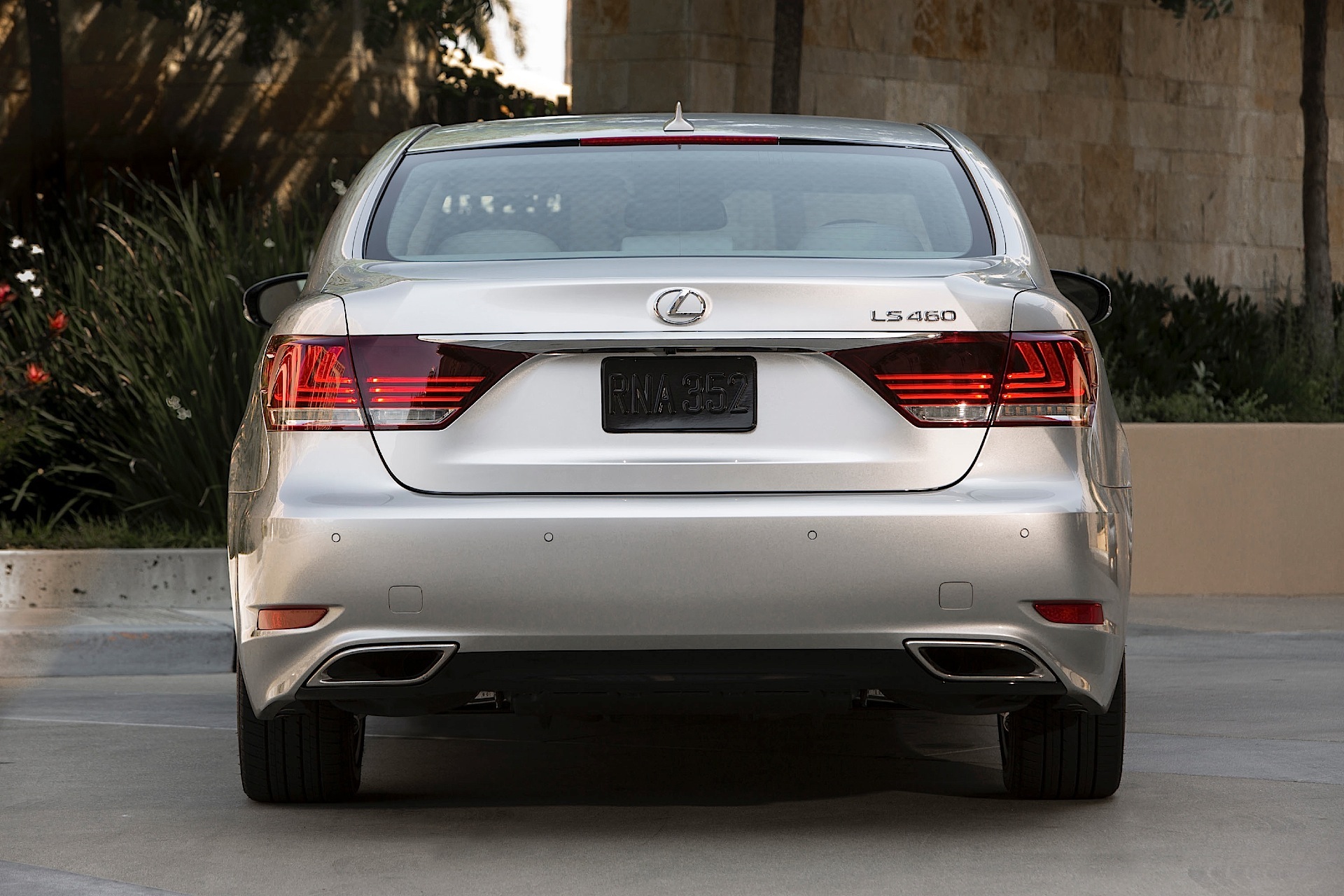 Lexus Ls photo 34
