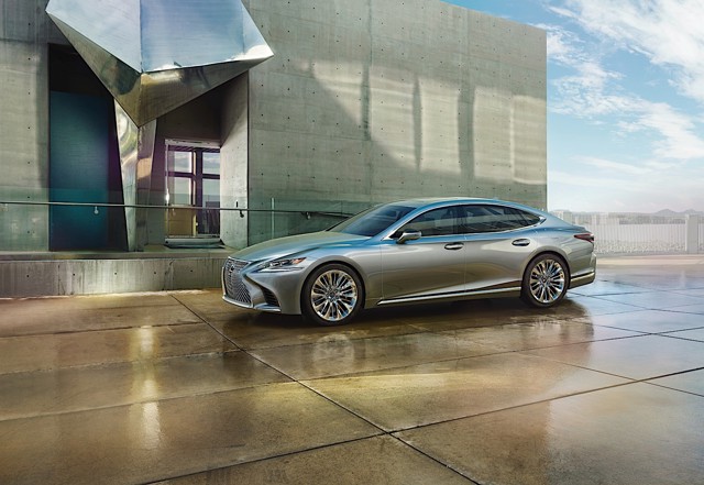 Lexus Ls photo 2