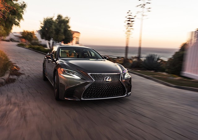 Lexus Ls photo 6