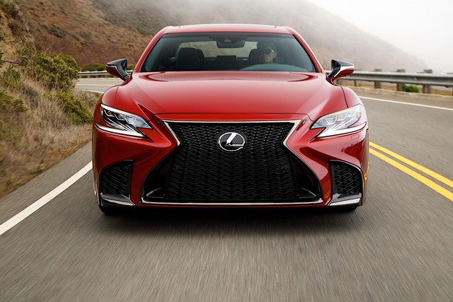 Lexus Ls photo 28