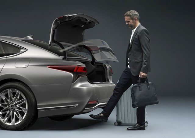 Lexus Ls photo 14