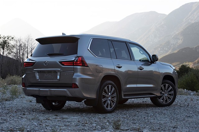 Lexus Lx photo 4