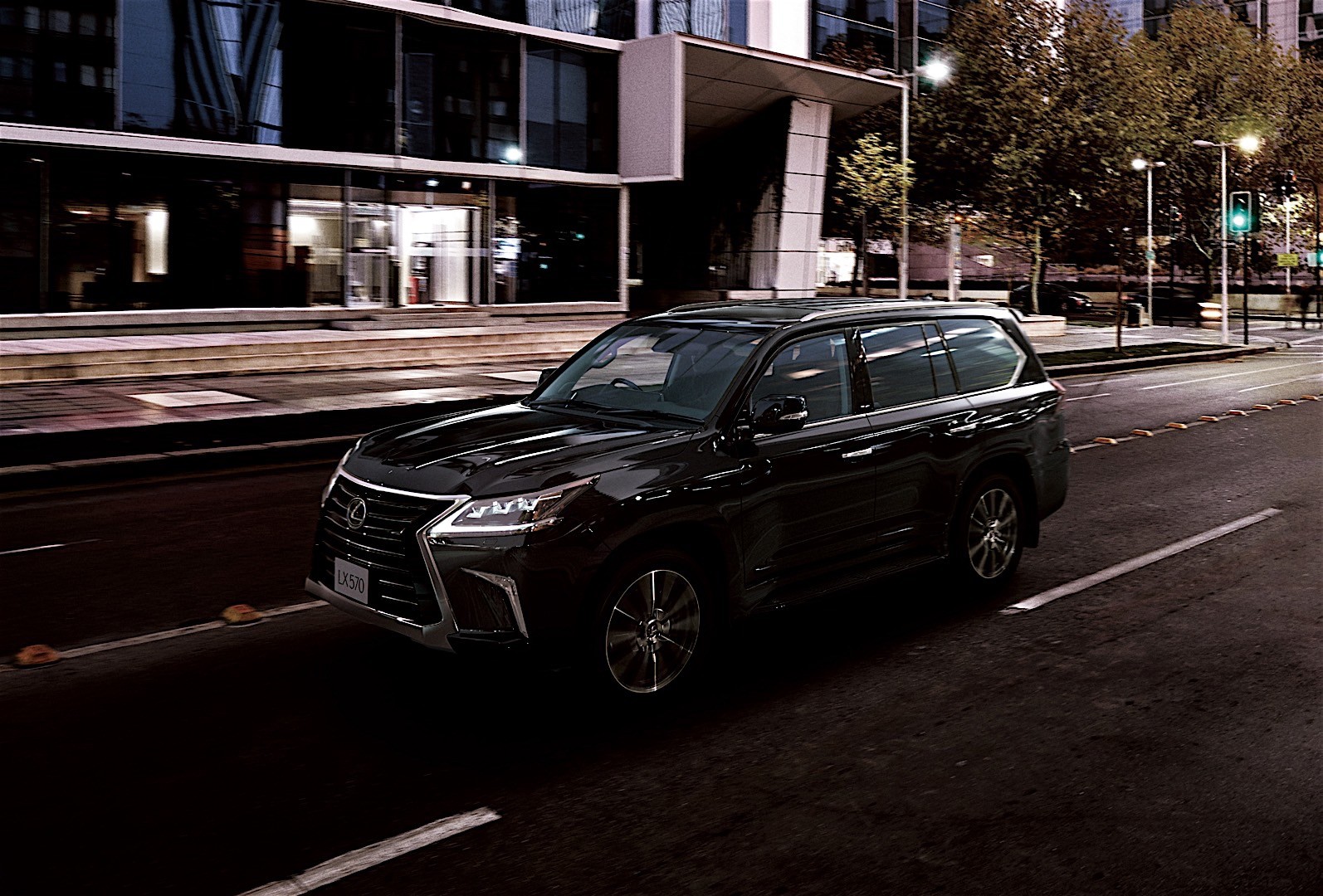 Lexus Lx photo 7
