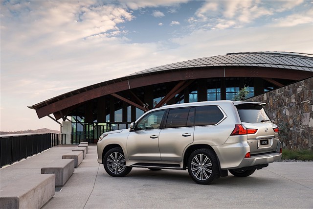 Lexus Lx photo 8